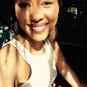 Meet your Posher, Alexis